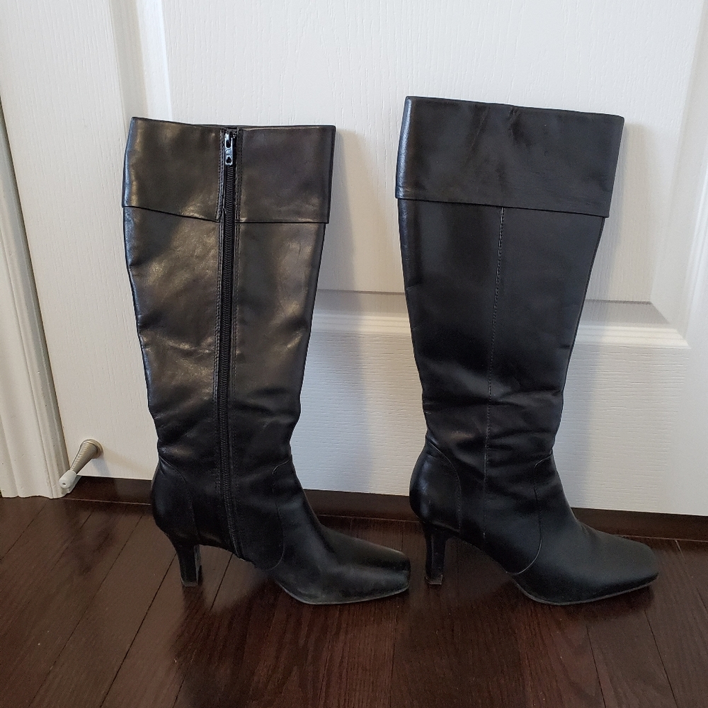 Luca Ferri women's boots size 8